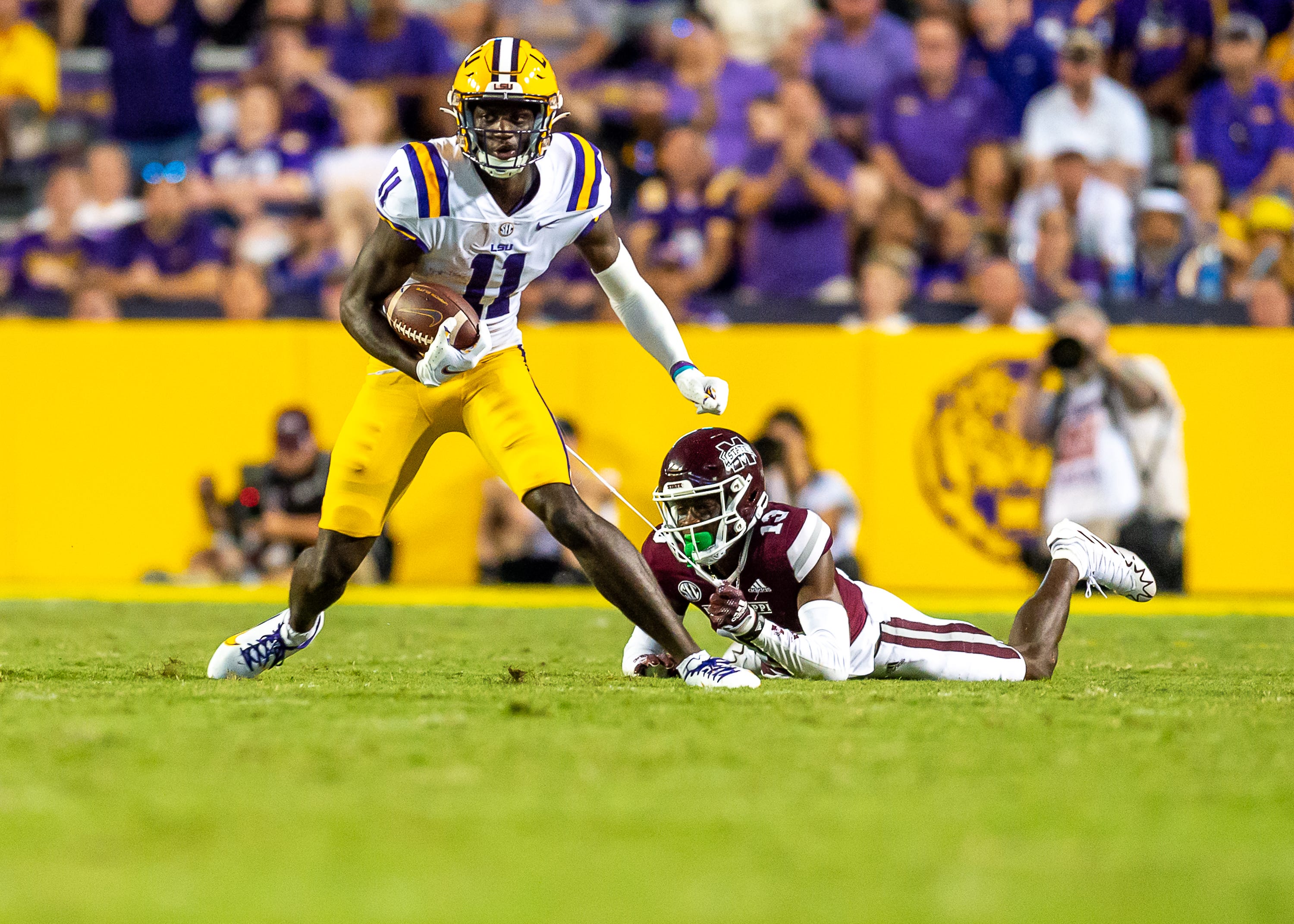 Wide Receiver Brian Thomas Jr. 11 makes a catch as the LSU Tigers take on the Mississippi State Bulldogs at Tiger Stadium in Baton Rouge, Louisiana, USA. Mandatory Credit: SCOTT CLAUSE/USA TODAY NETWORK. Thursday, Sept. 15, 2022.Lsu Vs Miss State Football V5 0875